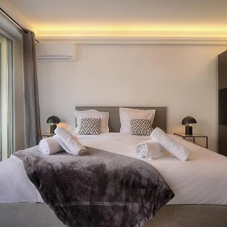 Luxury - Stunning With Terrace To Rent Grand Apartment