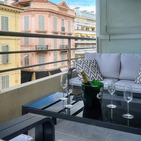 Luxury - Stunning With Terrace To Rent Grand Apartment