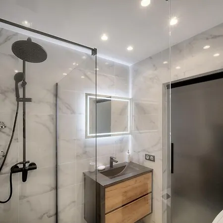Apartment Luxury - Stunning With Terrace To Rent Grand