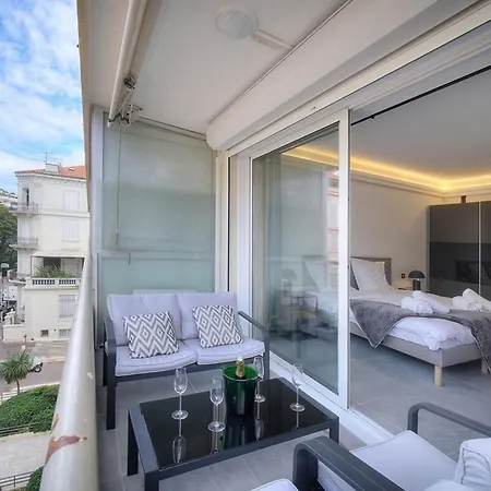 Apartment Luxury - Stunning With Terrace To Rent Grand